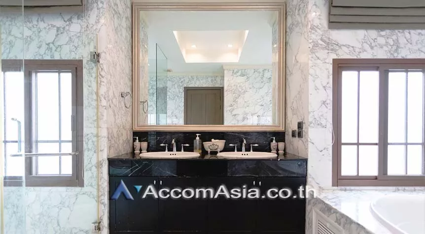 21  4 br House for rent and sale in Sukhumvit ,Bangkok BTS Phra khanong at Baan Sansiri Sukhumvit 67 AA21228