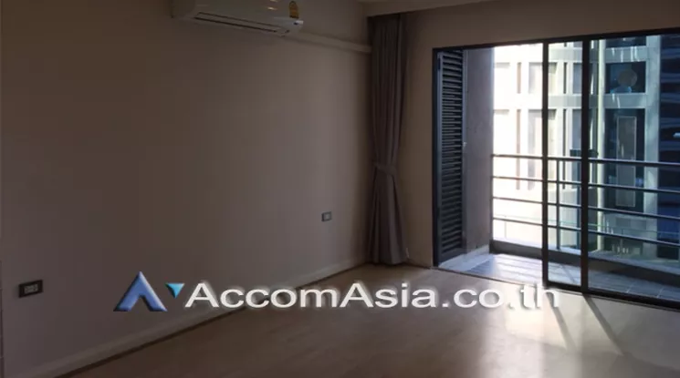 unit 1 Bedroom  Condominium For Rent in Ploenchit, Bangkok  near BTS Ratchadamri (AA21236)