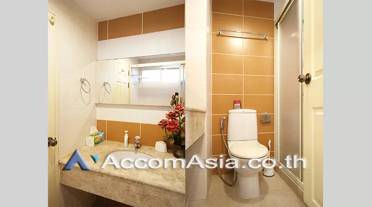  3 Bedrooms  Condominium For Rent in Sathorn, Bangkok  near BRT Thanon Chan (AA21248)