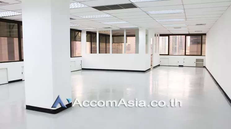  2  Office Space For Rent in Sukhumvit ,Bangkok BTS Asok - MRT Sukhumvit at Rajapark Building AA21259
