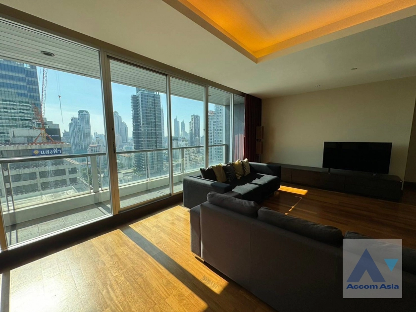 unit 3 Bedrooms  Condominium For Rent & Sale in Sathorn, Bangkok  near BTS Chong Nonsi (AA21266)