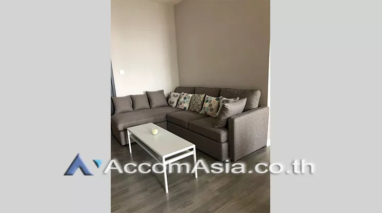  1 Bedroom  Condominium For Rent in Silom, Bangkok  near BTS Surasak (AA21273)