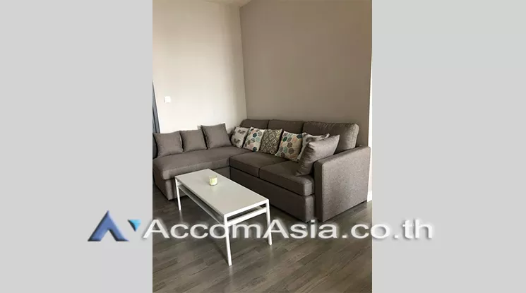 unit 1 Bedroom  Condominium For Rent in Silom, Bangkok  near BTS Surasak (AA21273)