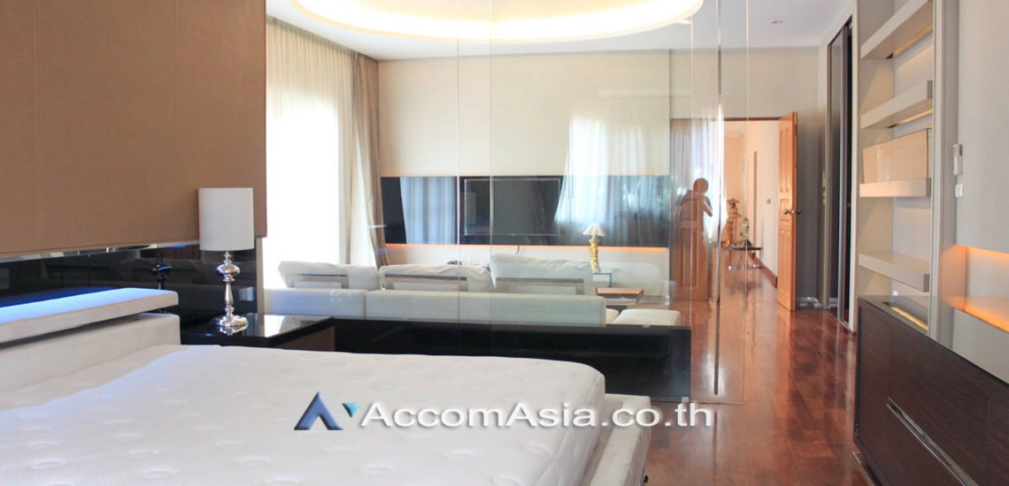 12  6 br House For Rent in Bangna ,Bangkok BTS Bearing at House in compound AA21276