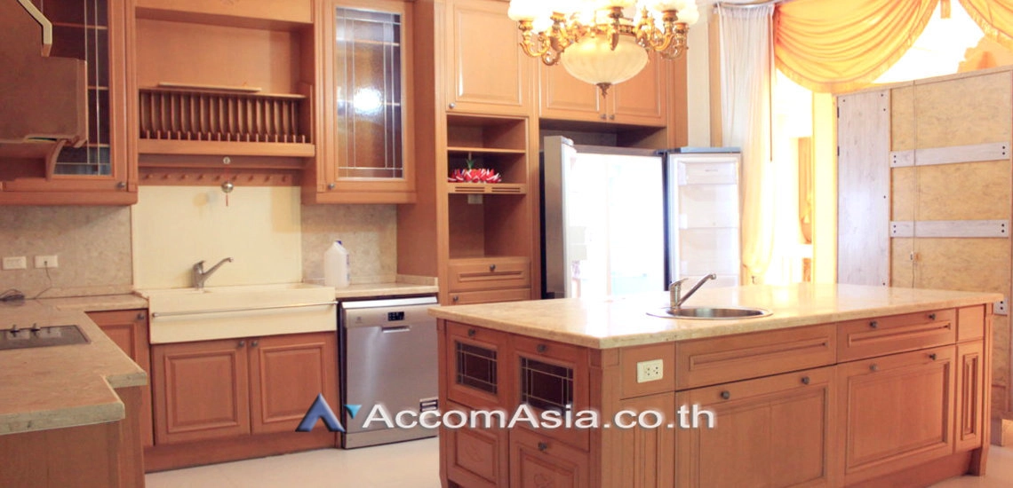 9  6 br House For Rent in Bangna ,Bangkok BTS Bearing at House in compound AA21276
