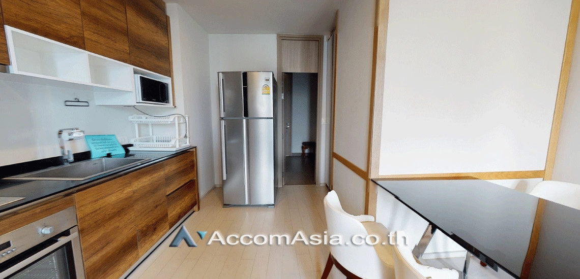 unit 2 Bedrooms  Condominium For Rent in Ploenchit, Bangkok  near BTS Ploenchit (AA21279)