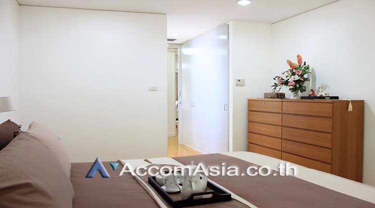 12  4 br Apartment For Rent in Sathorn ,Bangkok BTS Sala Daeng - MRT Lumphini at Children Dreaming Place - Garden AA21288
