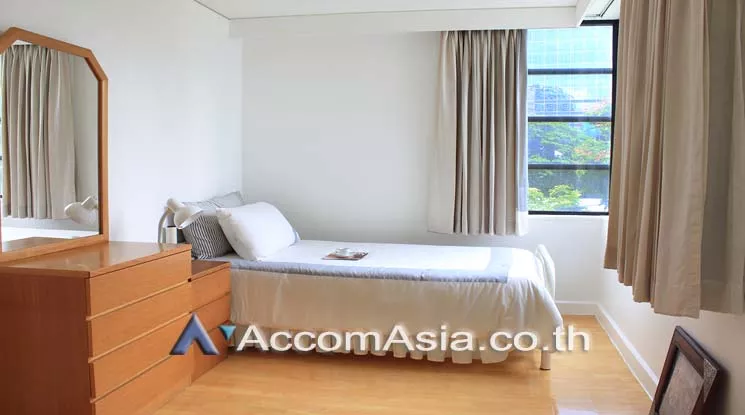 15  4 br Apartment For Rent in Sathorn ,Bangkok BTS Sala Daeng - MRT Lumphini at Children Dreaming Place - Garden AA21288