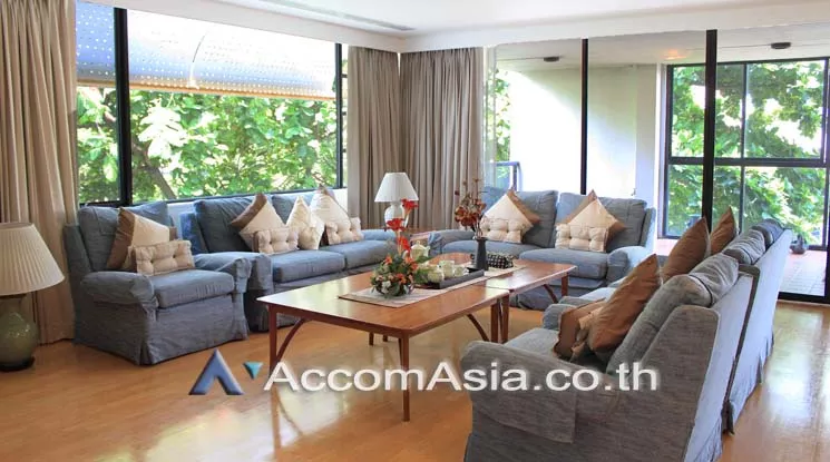 Pet friendly |  4 Bedrooms  Apartment For Rent in Sathorn, Bangkok  near BTS Sala Daeng - MRT Lumphini (AA21288)