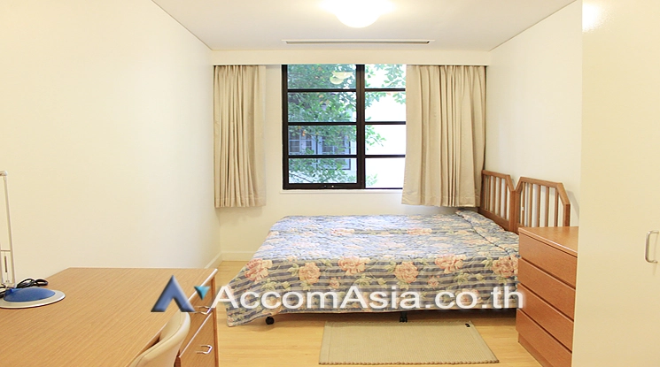 10  4 br Apartment For Rent in Sathorn ,Bangkok BTS Sala Daeng - MRT Lumphini at Children Dreaming Place - Garden AA21289