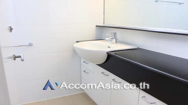 8  3 br Apartment For Rent in Sathorn ,Bangkok BTS Sala Daeng - MRT Lumphini at Children Dreaming Place - Garden AA21290