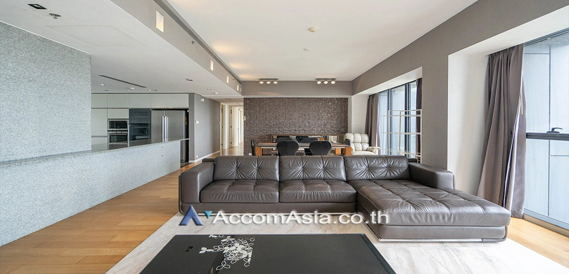  3 Bedrooms  Condominium For Rent & Sale in Sathorn, Bangkok  near BTS Chong Nonsi - MRT Lumphini (AA21308)