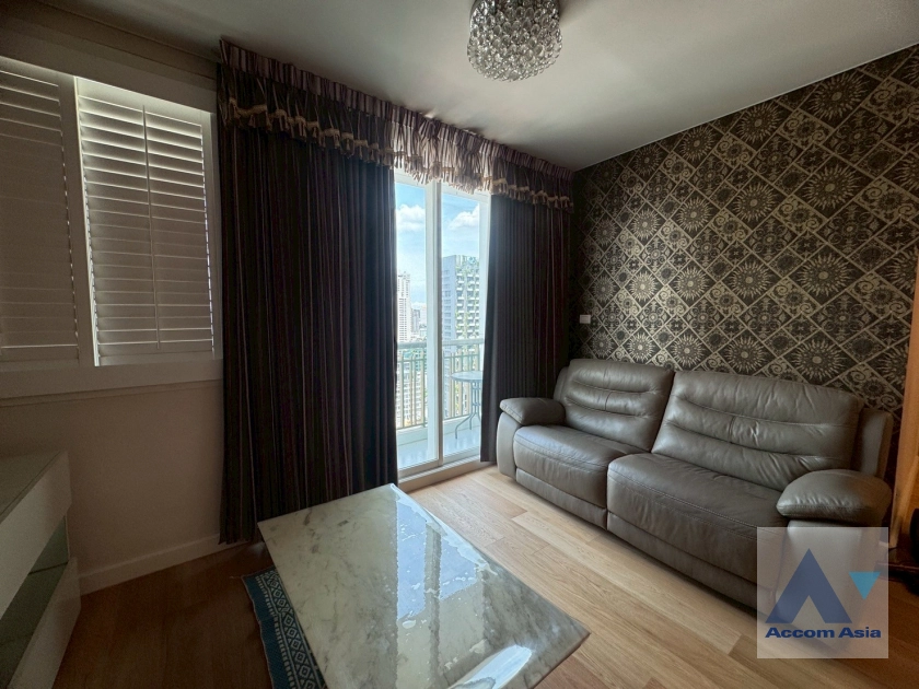 unit 3 Bedrooms  Condominium For Rent & Sale in Sukhumvit, Bangkok  near BTS Asok - MRT Sukhumvit (AA21316)
