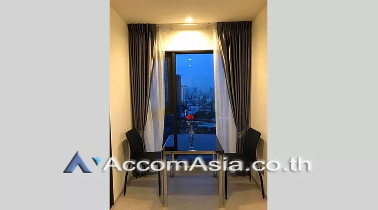 unit 1 Bedroom  Condominium For Rent in Sukhumvit, Bangkok  near BTS Thong Lo (AA21325)