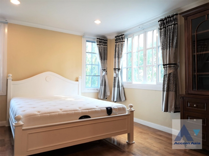 17  4 br House for rent and sale in Bang Na ,Bangkok BTS Bearing at Fantasia Villa 3  AA21327