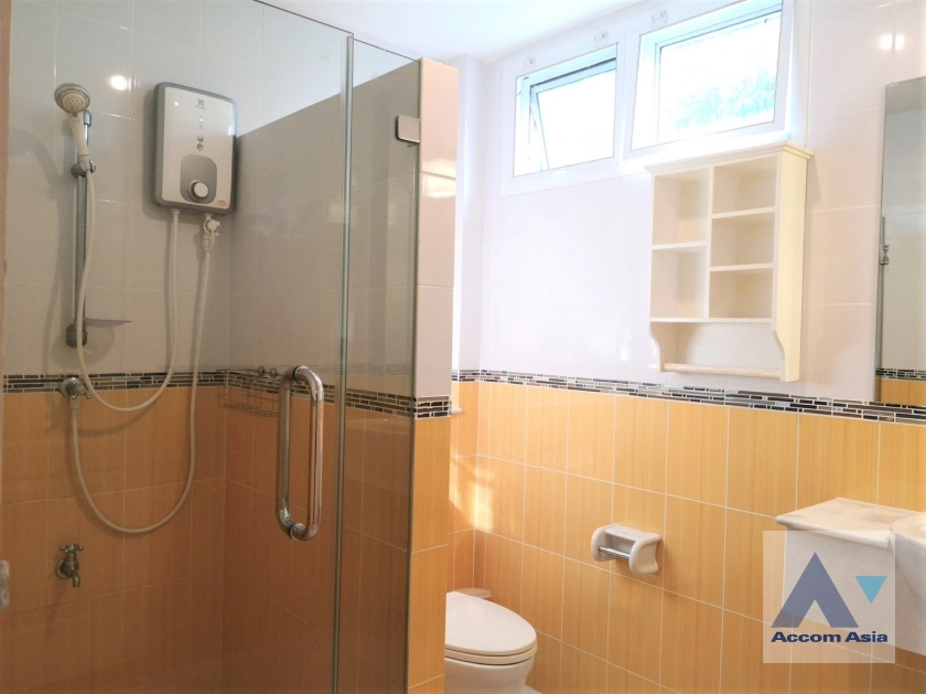 41  4 br House for rent and sale in Bang Na ,Bangkok BTS Bearing at Fantasia Villa 3  AA21327