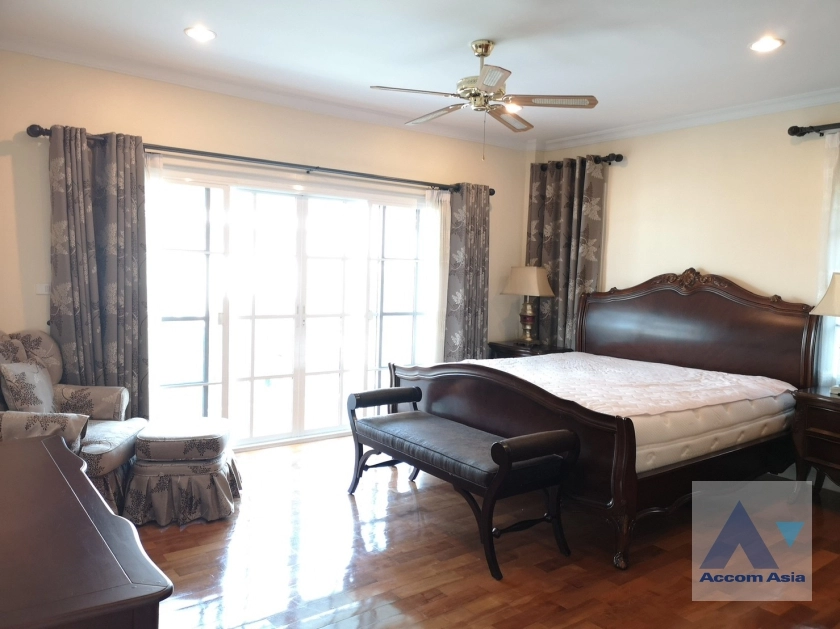 26  4 br House for rent and sale in Bang Na ,Bangkok BTS Bearing at Fantasia Villa 3  AA21327