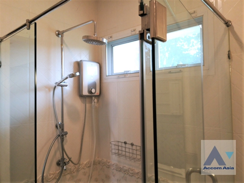 40  4 br House for rent and sale in Bang Na ,Bangkok BTS Bearing at Fantasia Villa 3  AA21327