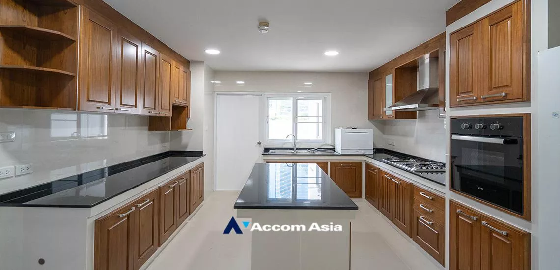 6  3 br Apartment For Rent in Sukhumvit ,Bangkok BTS Asok - MRT Sukhumvit at Perfect For Family AA21335