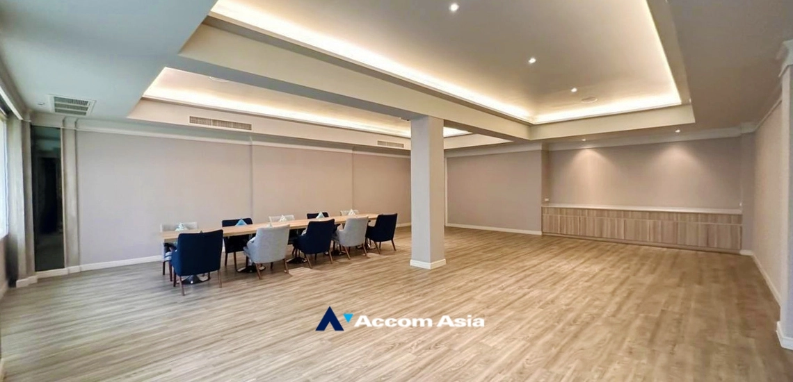 32  4 br Condominium for rent and sale in Sukhumvit ,Bangkok BTS Nana at Tower Park 21305