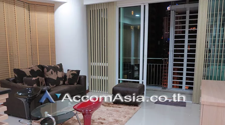  2 Bedrooms  Condominium For Sale in Ploenchit, Bangkok  near BTS Ratchadamri (AA21366)