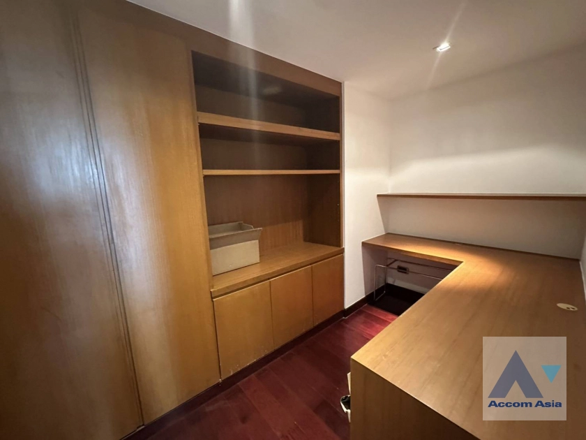 14  3 br Condominium for rent and sale in Phaholyothin ,Bangkok BTS Ari at Le Monaco Residence AA21369
