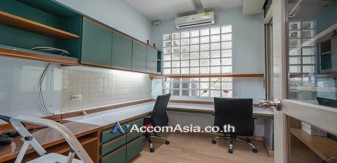 4  3 br House for rent and sale in Sukhumvit ,Bangkok BTS Phra khanong at Home Place Sukhumvit 71 AA21385