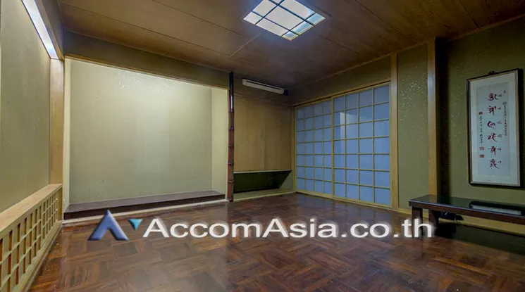 2  5 br Townhouse For Rent in sukhumvit ,Bangkok BTS Thong Lo AA21398