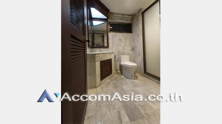 17  5 br Townhouse for rent and sale in Sukhumvit ,Bangkok BTS Thong Lo AA21398