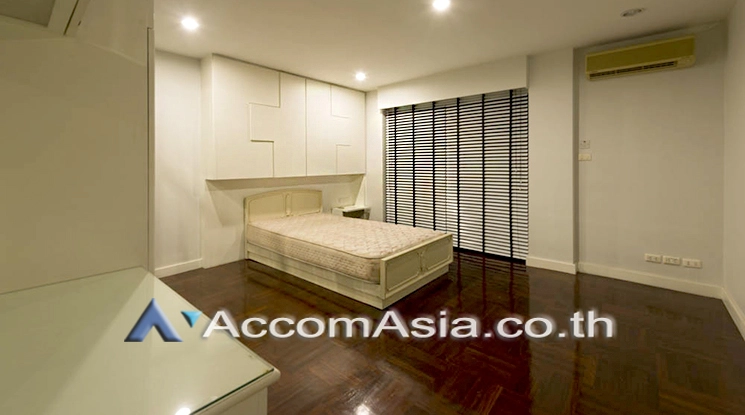 21  5 br Townhouse for rent and sale in Sukhumvit ,Bangkok BTS Thong Lo AA21398