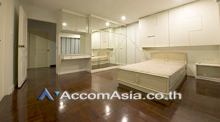 22  5 br Townhouse for rent and sale in Sukhumvit ,Bangkok BTS Thong Lo AA21398