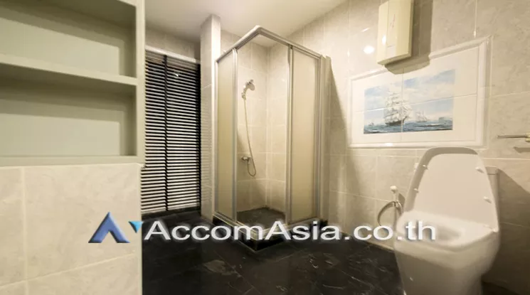 24  5 br Townhouse For Rent in sukhumvit ,Bangkok BTS Thong Lo AA21398