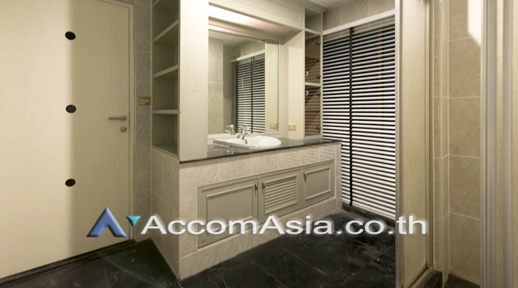 26  5 br Townhouse for rent and sale in Sukhumvit ,Bangkok BTS Thong Lo AA21398