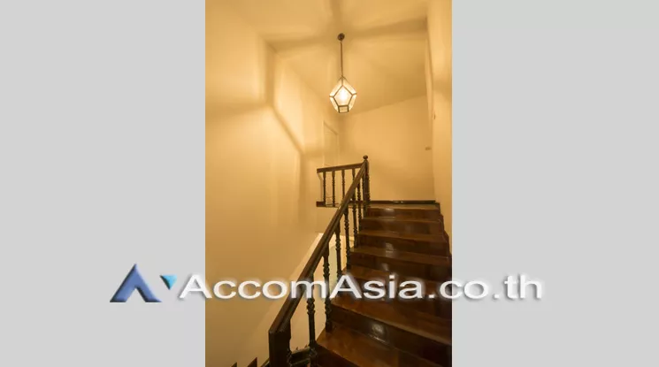 27  5 br Townhouse For Rent in sukhumvit ,Bangkok BTS Thong Lo AA21398