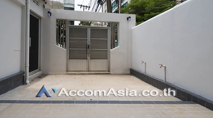 38  5 br Townhouse for rent and sale in Sukhumvit ,Bangkok BTS Thong Lo AA21398