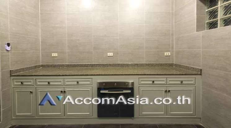8  5 br Townhouse For Rent in sukhumvit ,Bangkok BTS Thong Lo AA21398