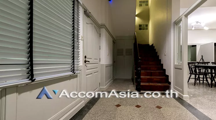9  5 br Townhouse For Rent in sukhumvit ,Bangkok BTS Thong Lo AA21398