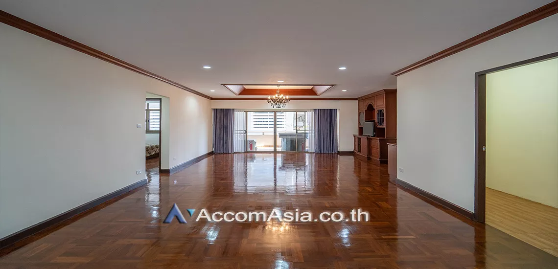  2  3 br Apartment For Rent in Sukhumvit ,Bangkok BTS Nana at Low rise and Peaceful AA21421