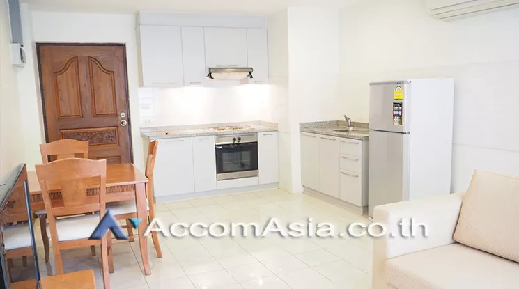  1 Bedroom  Apartment For Rent in Ploenchit, Bangkok  near BTS Ploenchit (AA21425)