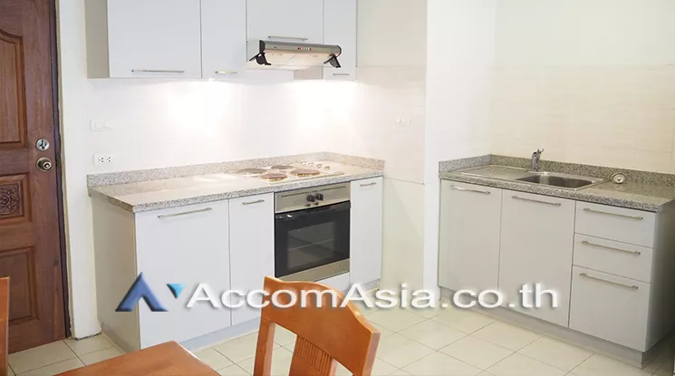 unit 1 Bedroom  Apartment For Rent in Ploenchit, Bangkok  near BTS Ploenchit (AA21425)