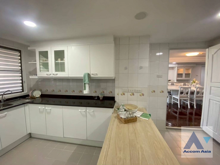 4  3 br Apartment For Rent in Sukhumvit ,Bangkok BTS Thong Lo at Suite For Family AA21427