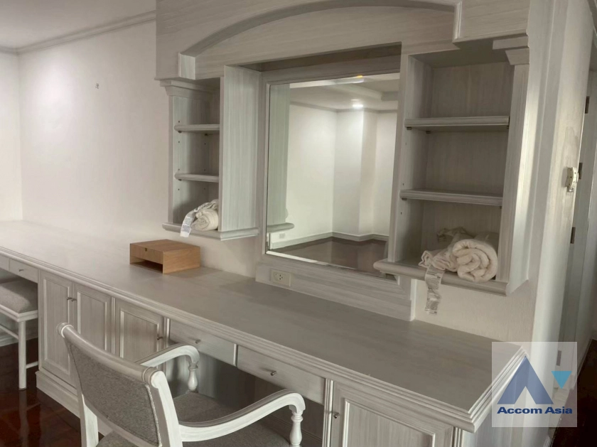 8  3 br Apartment For Rent in Sukhumvit ,Bangkok BTS Thong Lo at Suite For Family AA21427