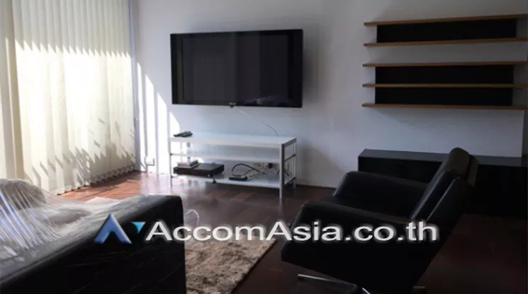 unit 1 Bedroom  Condominium For Rent in Ploenchit, Bangkok  near BTS Ratchadamri (AA21430)