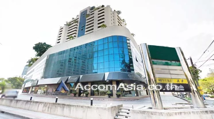 unit Retail / showroom For Rent in Sukhumvit, Bangkok  near BTS Phrom Phong (AA21437)