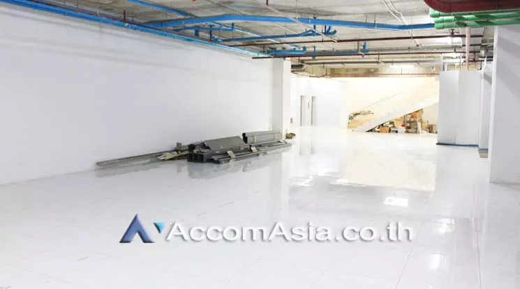 8  Retail / Showroom For Rent in Sukhumvit ,Bangkok BTS Phrom Phong at US Tower AA21437