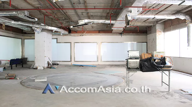 unit Office space For Sale in Silom, Bangkok  near BTS Chong Nonsi (AA21438)