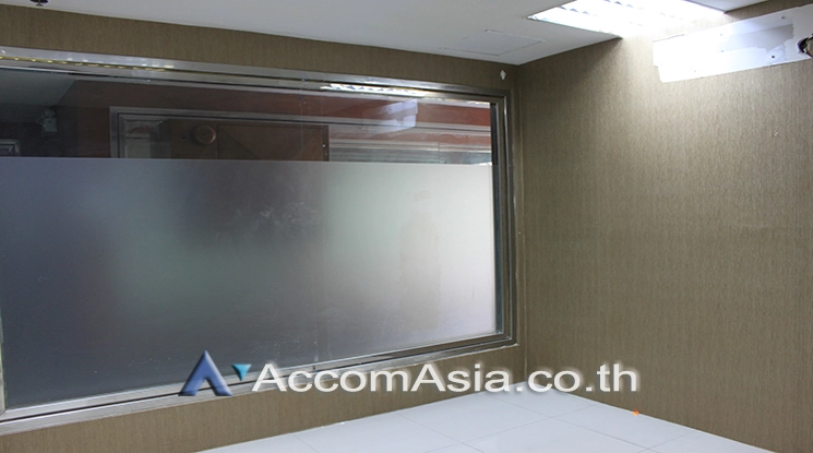 5  Office Space For Rent in Silom ,Bangkok BTS Chong Nonsi at Surawong Watthanakhan Building AA21439
