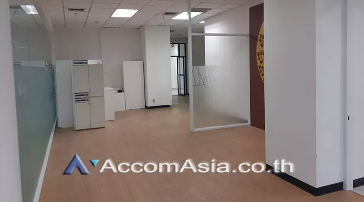  1  Office Space For Rent in  ,Bangkok BTS Ari at IBM Building AA21468