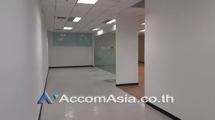 1  Office Space For Rent in  ,Bangkok BTS Ari at IBM Building AA21468
