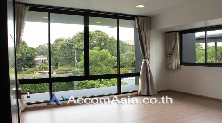 13  4 br House for rent and sale in Sukhumvit ,Bangkok BTS Phra khanong AA21472